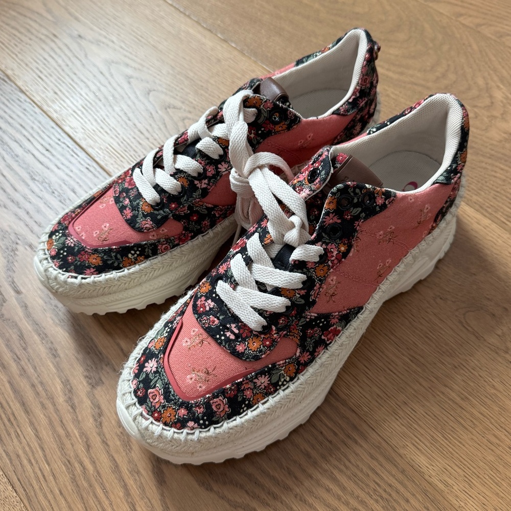 Coach C143 Espadrille Runner - Ladies Size 10 - NWOT - Pink Paisley & Beige - Picture 4 of 9